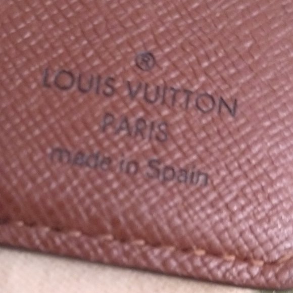 Louis Vuitton Monogram Wallet - Picture 12 of 15